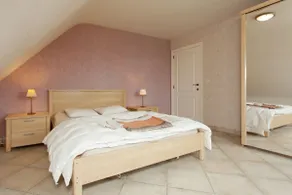 Peer Villa med trädgård - Image 2