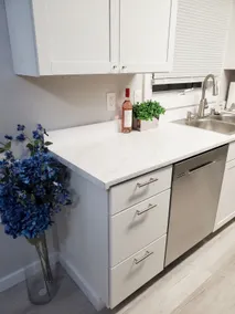 Modern All White Suite 1 - Image 4