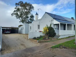 Enjoy Bathurst with Friends and Family, 4 Bedroom. - Image 3