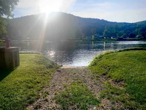 The River's Edge - Rare find along The Allegheny River 3 bedroom/ 1 1/2 bath - Image 4