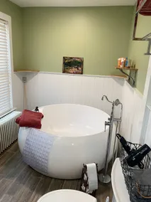 Charming Victorian Cure Cottage In Saranac Lake - Image 2