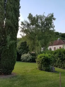 Relaxation and Tranquility in Burgundy ”Guest House” - Image 2