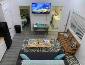 Holoholo Jungle Bunkhouse - Image 2