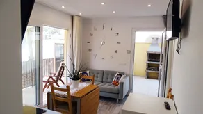 Fabulous downtown apartment, 30m from the beach. - Image 4