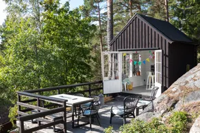 Large turn-of-the-century house in the archipelago. - Image 2