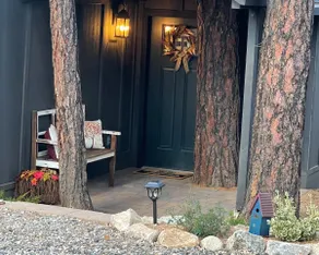 Cozy Cabin-Cinema Room/Firepit/Games - Image 2