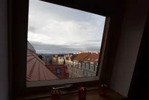 New attic flat with unique view - Image 4
