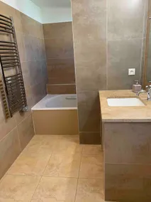 2-bedroom house in residence - Image 5
