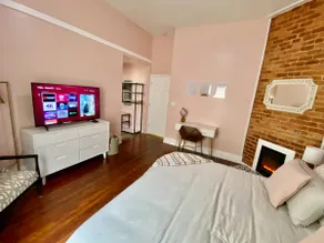 Cozy Victorian in the Center of downtown Morganton (Dog Friendly!) - Image 5