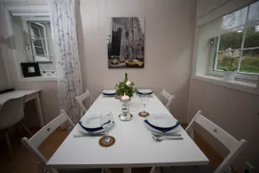 Cosy and well-equipped apartment with free parking - Image 3