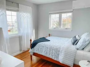 Red Sky Retreat! Sun soaked 2 bedroom cottage! - Image 2