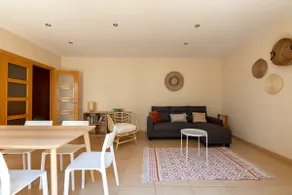 ★ CoastalVillas - Apt Lluna, ★ parking & AC - Image 3
