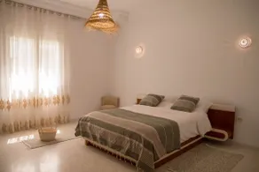 Large rooftop terrace apartment - Image 5