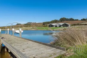 Luxury Retreat next to Josef Chromy Vineyard - Image 3
