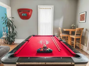 Spacious, Artsy, Historic Downtown Home - Image 3