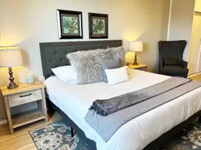 Downtown King Bed Suite * Ocean View - Image 2