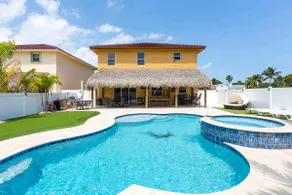 Paradise 5 bedrooms, pool, hot tub, putting green - Image 2