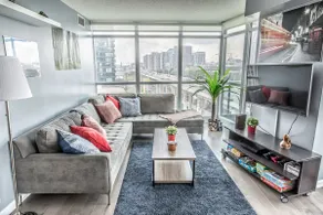 Stylish 1+1 Corner Suite |Steps to Lake&Downtown - Image 3