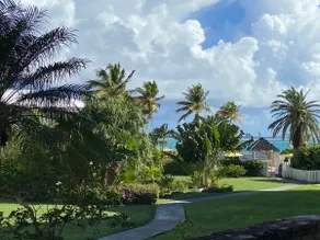 Beach Condo in Great Location with Cruzan Rum Bar - Image 2