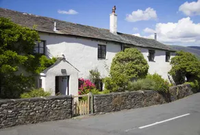 Spacious, Aga&fire, village pub, walks from door - Image 2