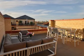 Prime Location! Show Grounds, City, Tram, King Bed - Image 2
