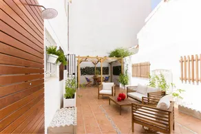 Apartment with private pool, 50 meters from the beach - Image 4
