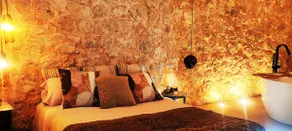 Love Corner - Image 3