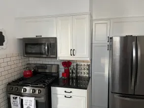 Center Ave Historic Luxury Home - Image 4