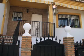 LOVELY HOUSE IN EXCELLENT LOCATION - Image 3