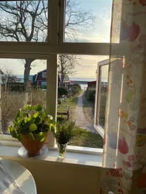 Cabin with sea view at Hanö harbor - Image 5