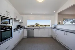 270 Degrees - Amazing views, open fire. Family and dog friendly. - Image 2
