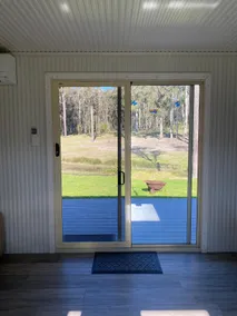 Pet friendly cabin. Short drive to Broulee beach - Image 2
