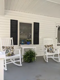 Pet Friendly Cottage, Huge Backyard inLake Toxaway - Image 2