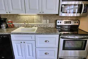 Pet Friendly Winter Lodge, sleeps 12, SuperHost - Image 4