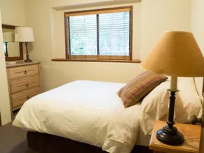 3BD House on the Rogue River - Image 4