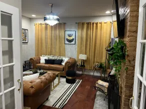 OTR!-DWNTN 5Bedrooms-4Baths-3ParkingSpots-2Kitchen - Image 4