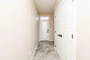 Newly built Adorable&Cozy 2bedroom secondary Suite - Image 4