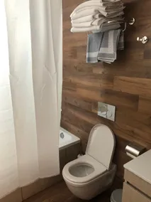 Christina' s apartment - Image 4