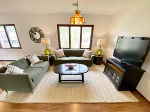 Grandma's Trail House: Top Floor - Image 2