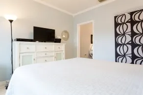 Private 1bd/1bath guest suite. - Image 3