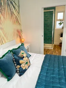 Palm Lodge - chalet 500m from Fistral. - Image 2