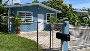 The Little Blue House near Joyuda Beach - Image 2