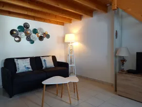 House with terrace 450 m from sea, city center, parking - Image 3