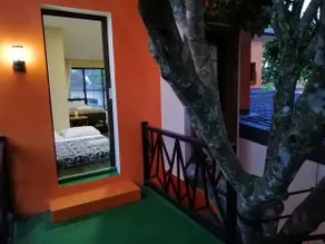 Jonas' House(Strictly upto 15pax, No Pets allowed) - Image 4