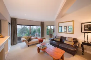 Lagoon View Villa - Image 2