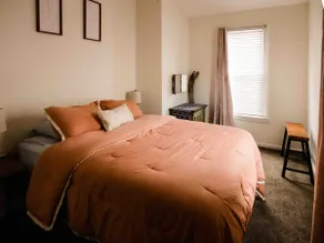 Affordable Downtown 2 Bedrooms/Patio/Pet Friendly - Image 4