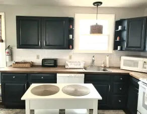 Beautifully renovated beach block house! 3 br/1 ba - Image 3