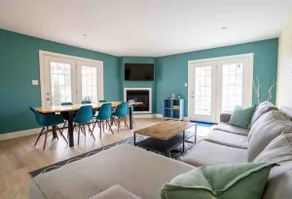 The Grey Beach House!! In the heart of Grand Bend - Image 2