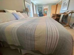 Large Private Tranquil Suite w/king Bed - Image 3