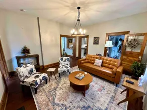 2-Story Updated Home Sleeps 11+ in Dwntn Delaware - Image 3